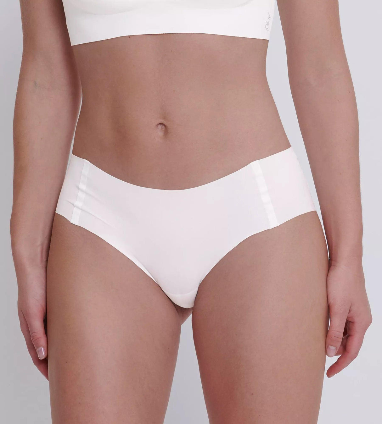 Sloggi Donna Slip Zero Feel 2.0 Hipster 10217844 S100 - Passarelli Biancheria