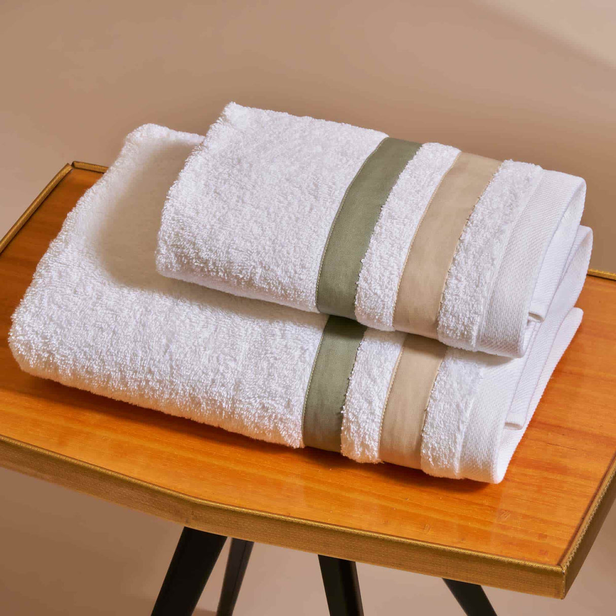 Biancoperla Set Asciugamani 1+1 Antigua 2601B