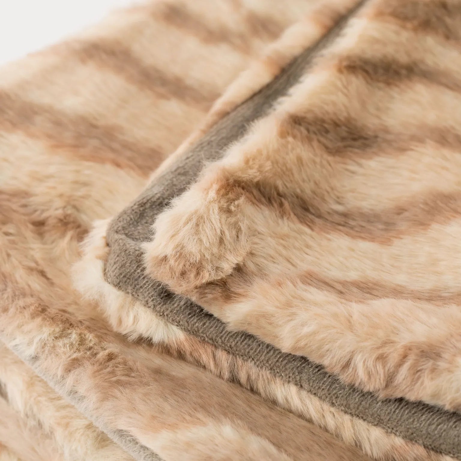 Riviera Plaid Pile Eco pelliccia Cody 160x210cm. DD0615 2411S48