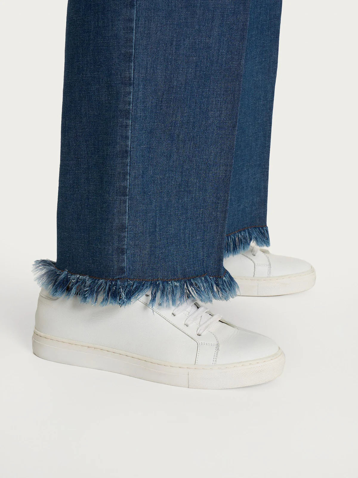 Ragno Jeans sfrangiato ampio alla caviglia in Light denim DQ11P4