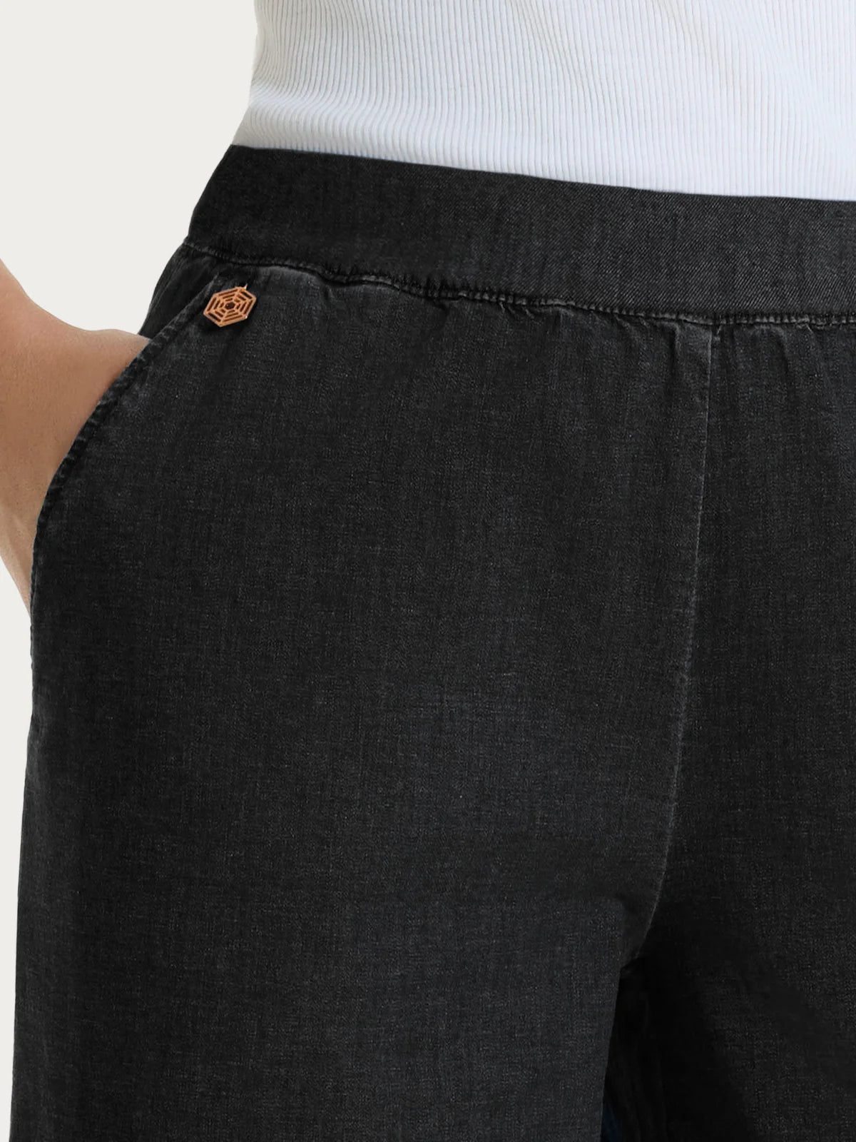 Ragno Jeans ampio con tasche e vita piatta in Super Light Denim DS87PE S50