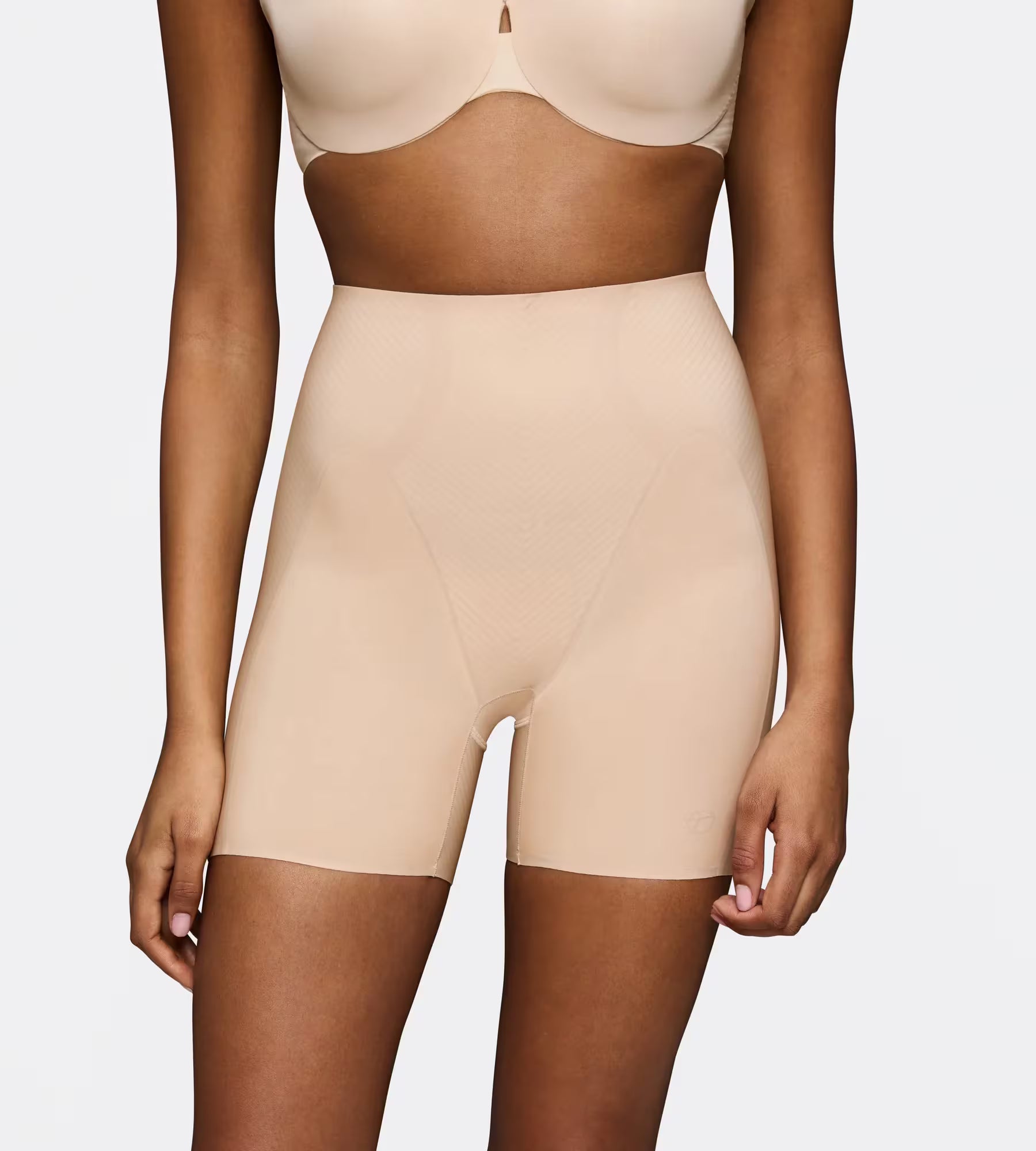 Triumph Short BMU ILLUSION CURVE HW Short 10224849 2509S45
