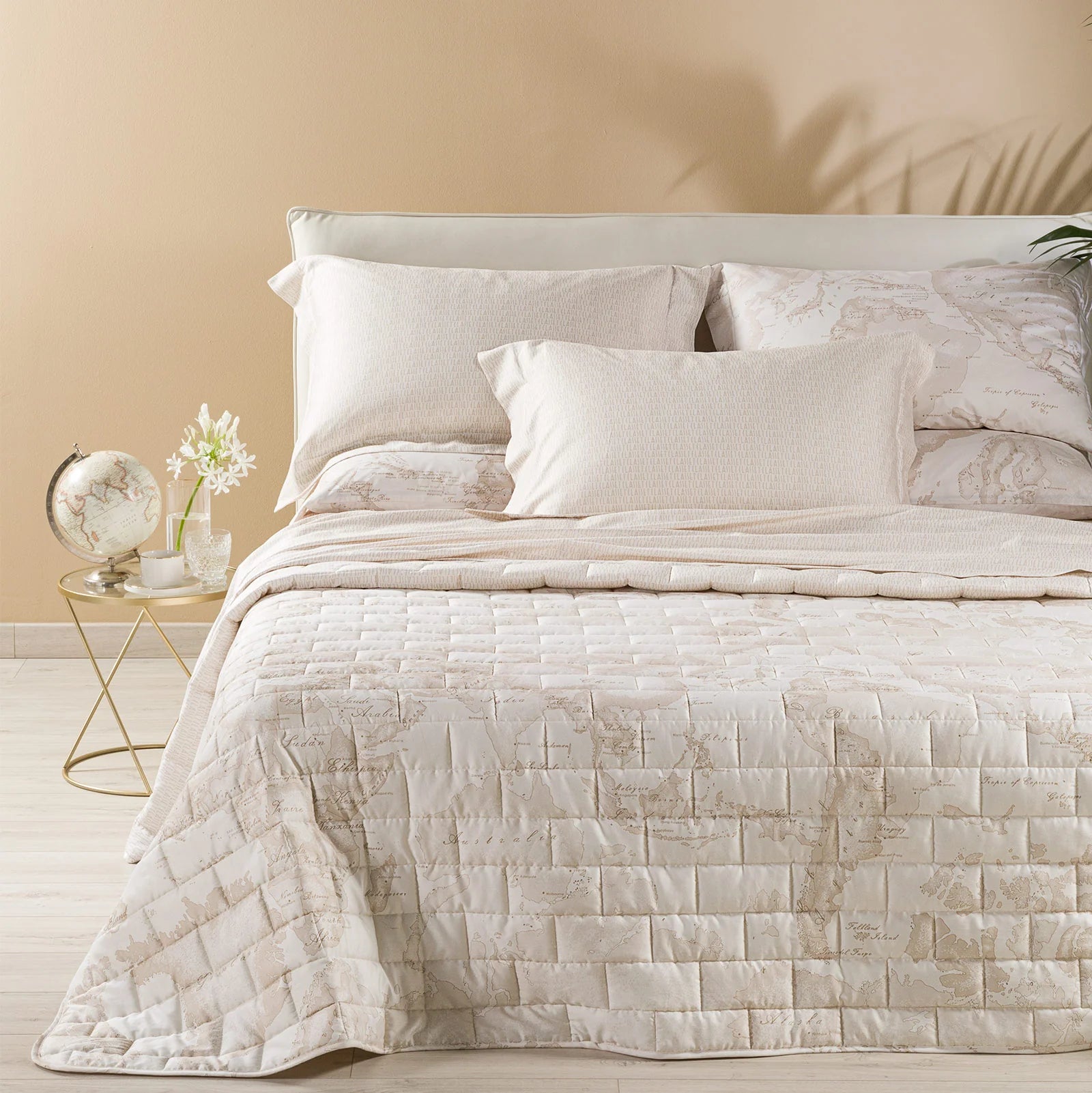 Alviero Martini 1A Classe Copriletto Trapuntato Matrimoniale In Raso Di Cotone Geo white 2502S220