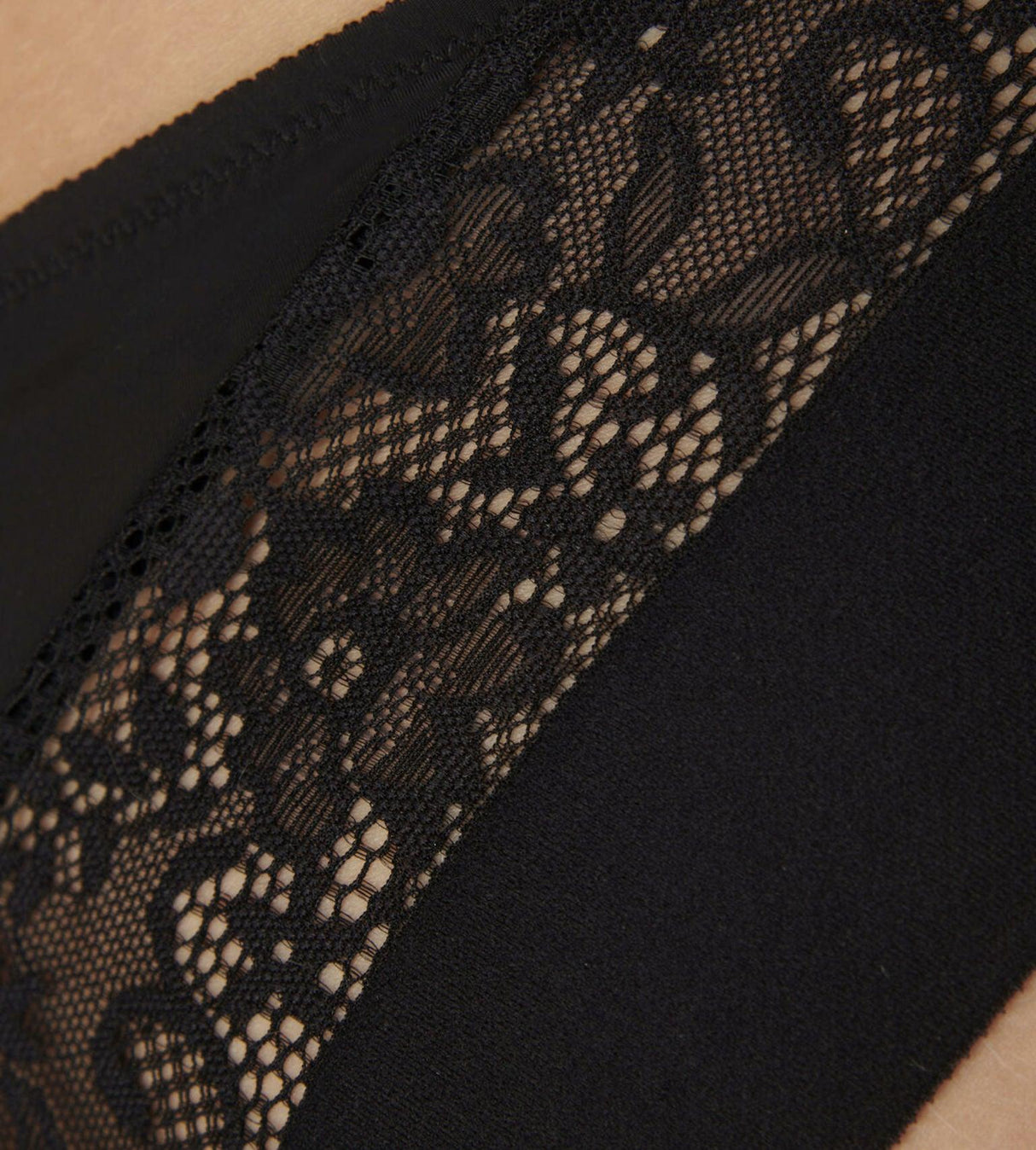 Triumph Slip da Donna Brazilian Vivid Spotlight 10210654 S15 - Passarelli Biancheria