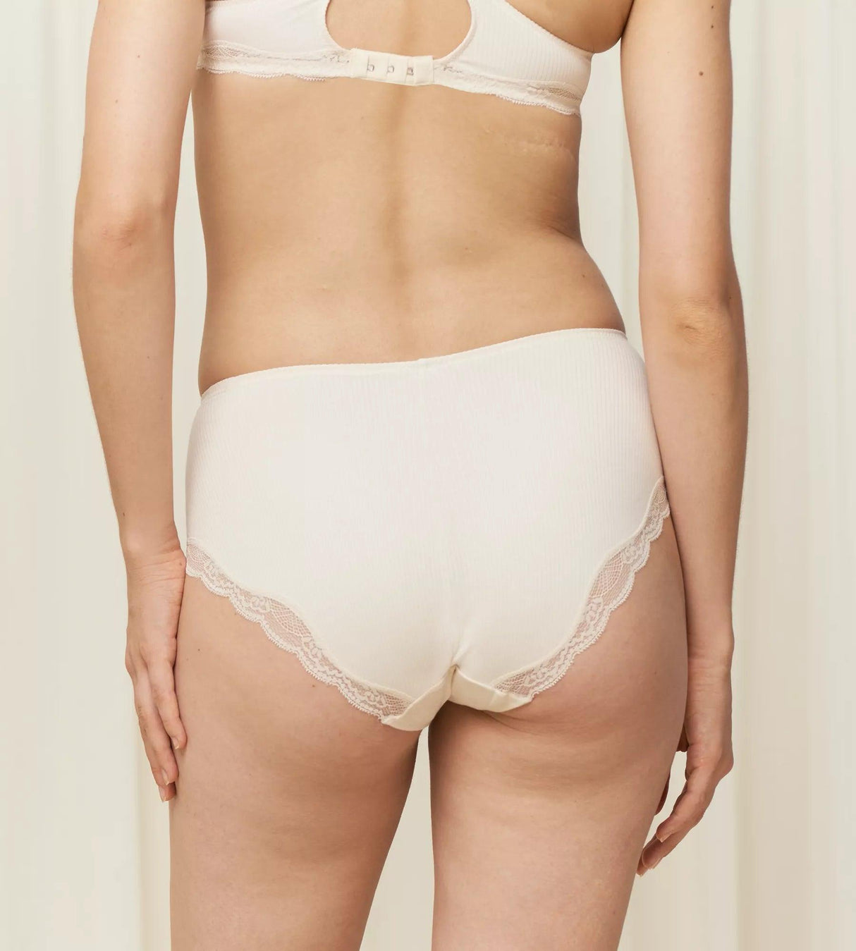 Triumph Slip da donna Natural Spotlight Maxi 10214463 S30 - Passarelli Biancheria