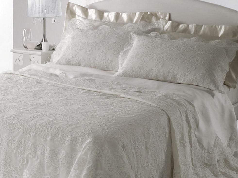 Battaglia Coordinato Letto Corredo in Puro Lino e Pizzo Rebrodè Rossana - Passarelli Biancheria