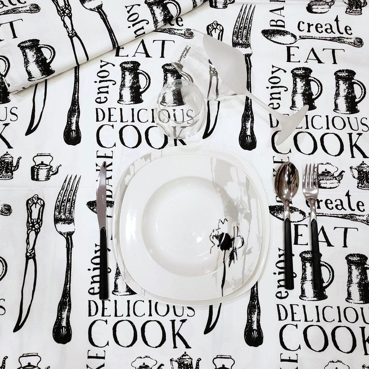 Maison Sucrèe Black & White Posate Centro Tavola 90x90 S12 - Passarelli Biancheria