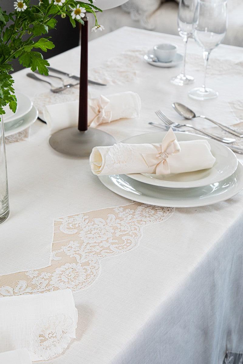 Tovaglia da 12 Posti in puro lino impreziosito con pizzo rebrode' Aurora. - Passarelli Biancheria