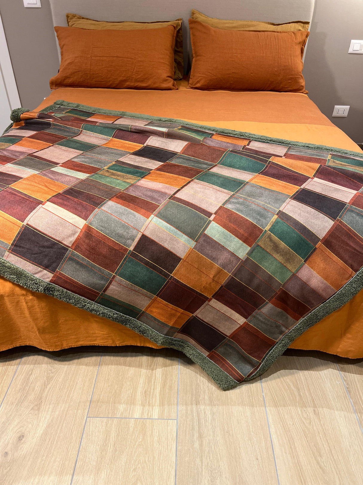 Riviera Plaid Ciniglia - Coral Nolan 130x170cm. DD0544 2411S34