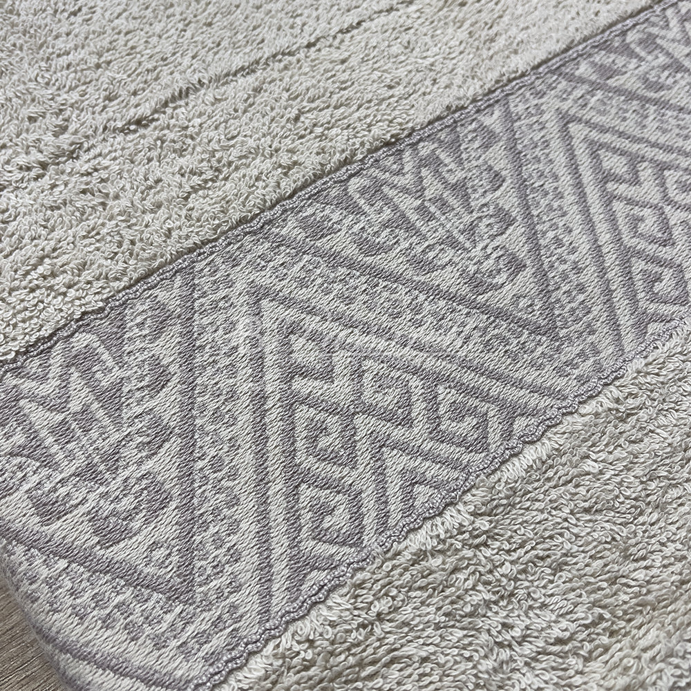 Bassetti Set Asciugamani 1+1 Tinta Unita Spugna 430gr 2411S70