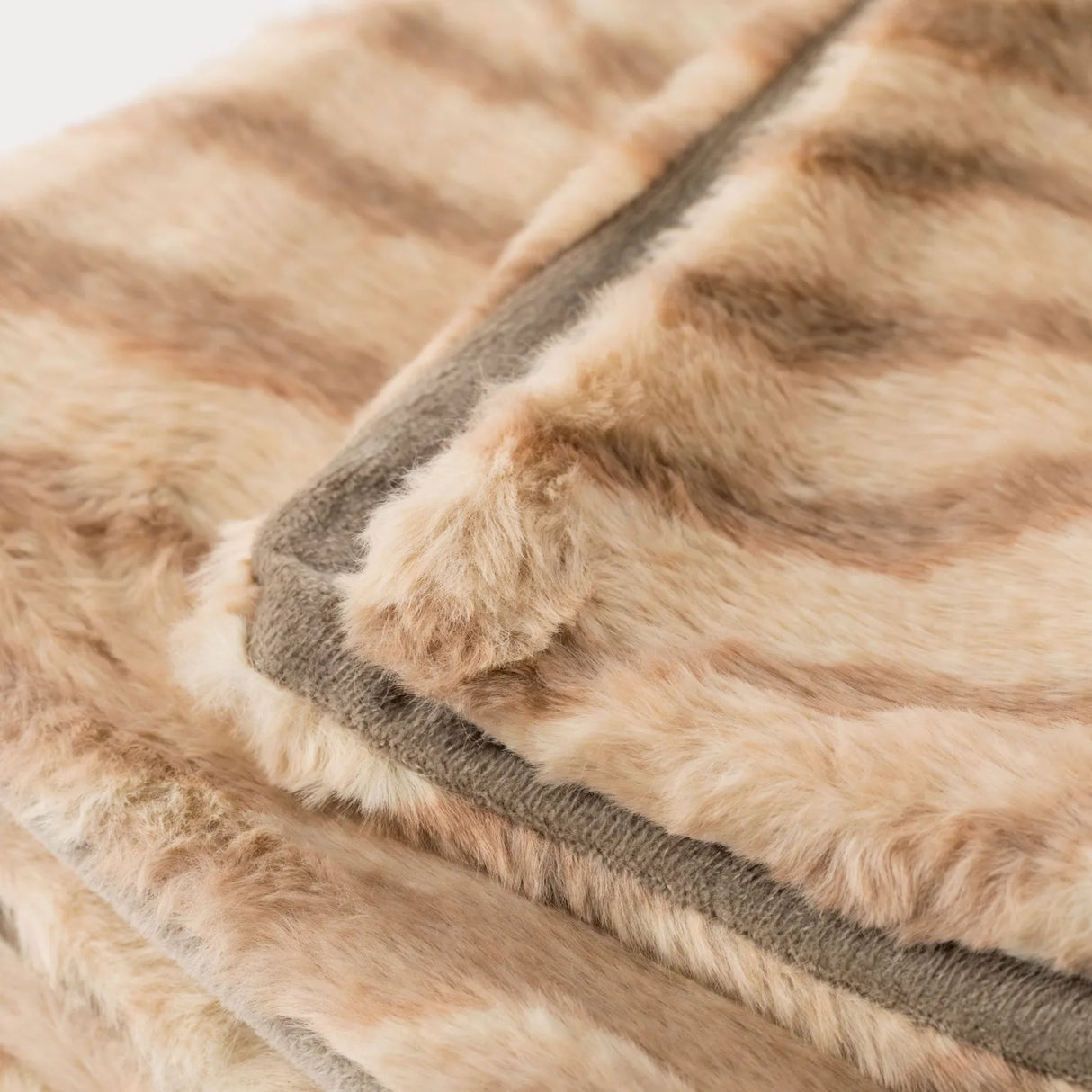 Riviera Plaid Pile Eco pelliccia Cody 160x210cm. DD0615 2411S48
