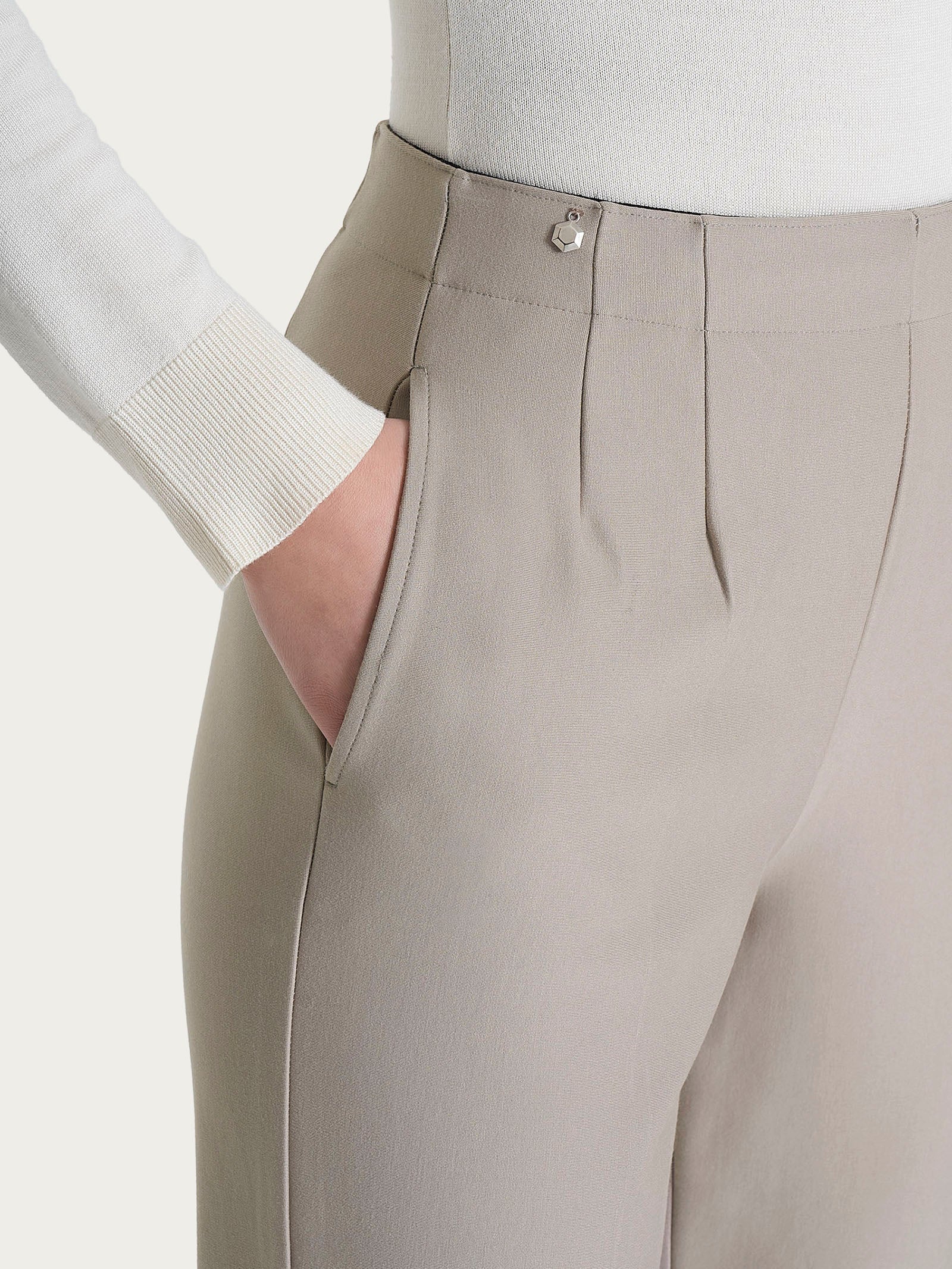 Ragno Pantalone Invernale da Donna a carota con tasche in tessuto Compact DO32PS C13 String