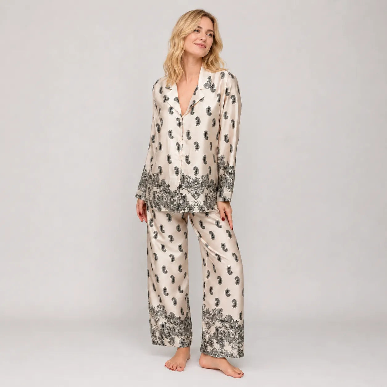 Filo D'Angelo Pigiama da Donna In raso Orchidea Paisley Nero