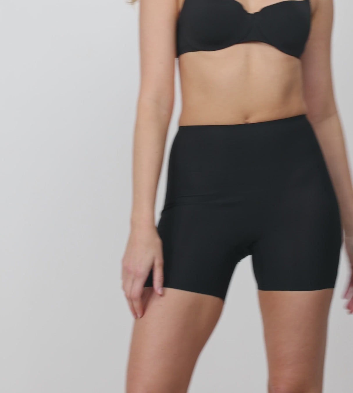 Triumph Short BMU ILLUSION CURVE HW Short 10224849 2509S45