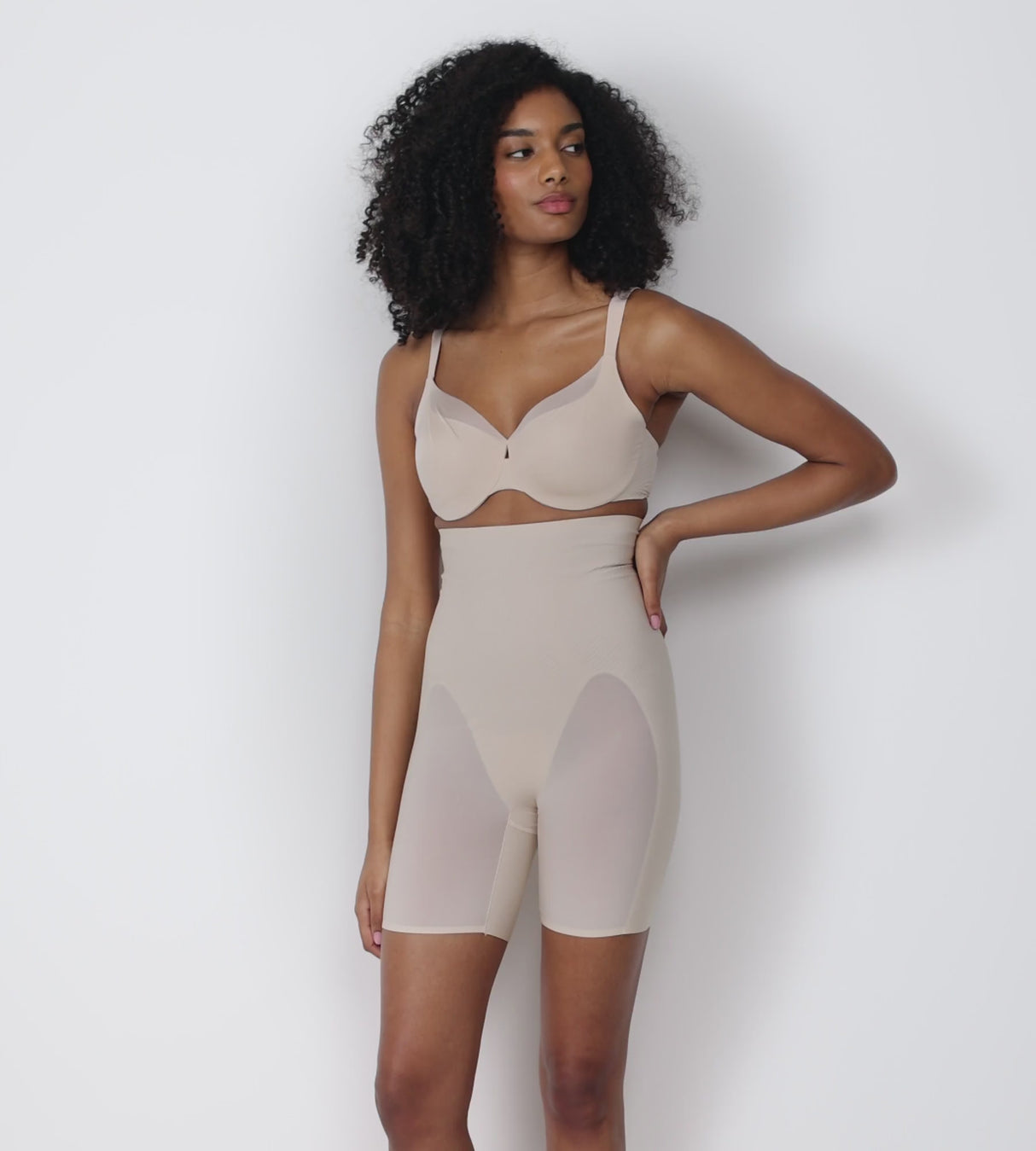 Triumph BMU ILLUSION CURVE Super HW Mid-Thigh 10224850 2509S50